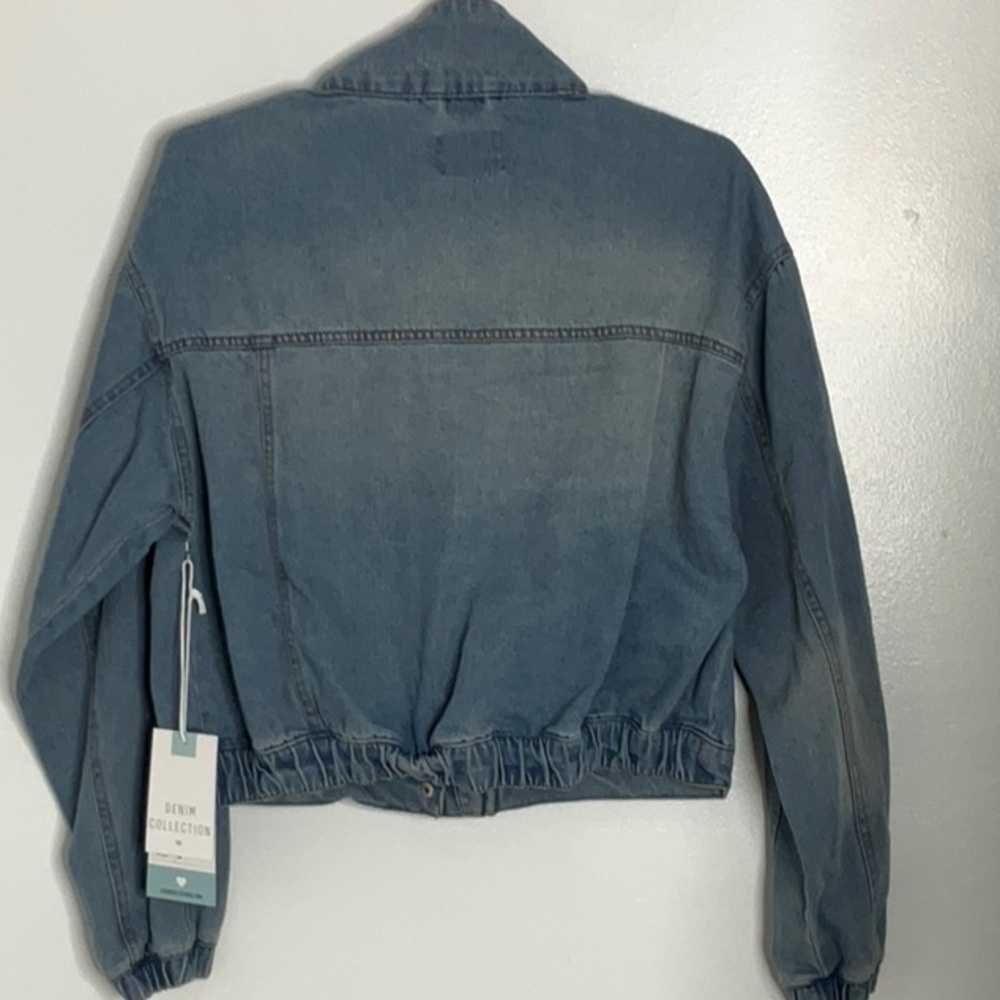 Women's Blue Denim Jean Jacket - Picture 5 of 7